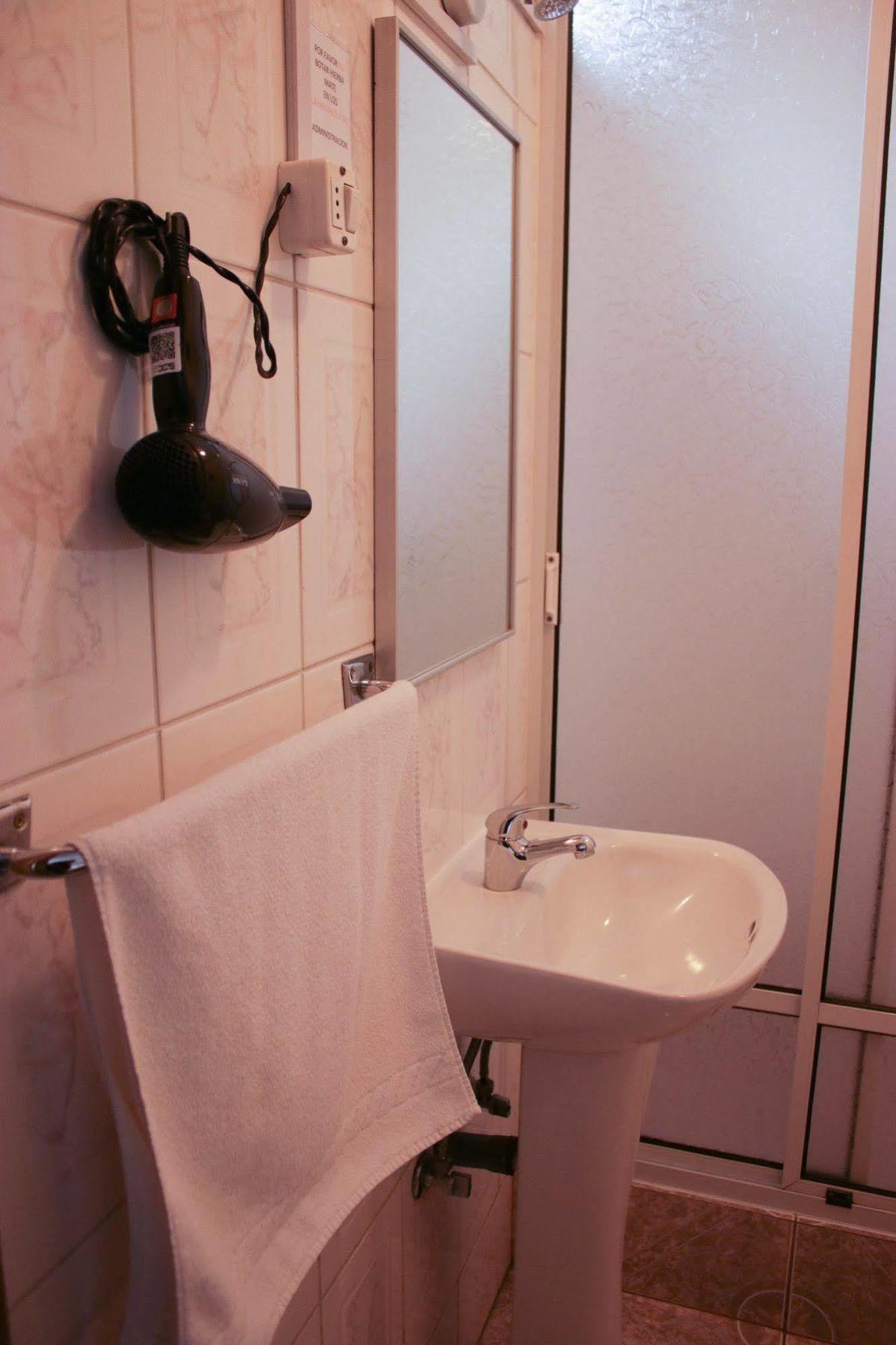 Hostal Hielo Sur ปุนตาอาเรนาส ภายนอก รูปภาพ
